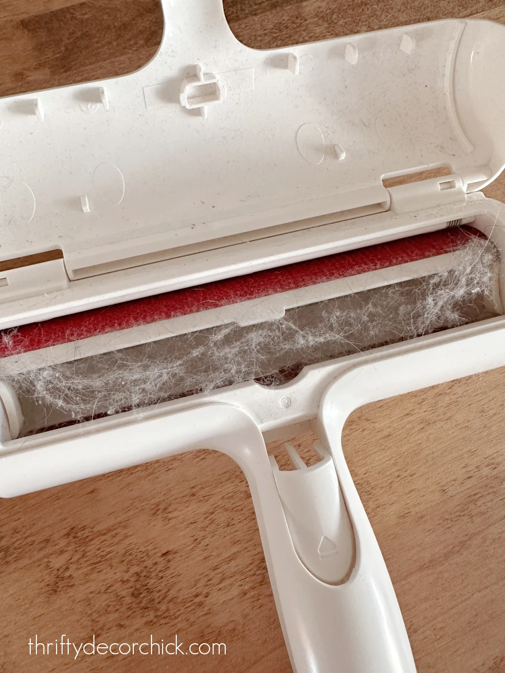 Chom pet hair removal brush